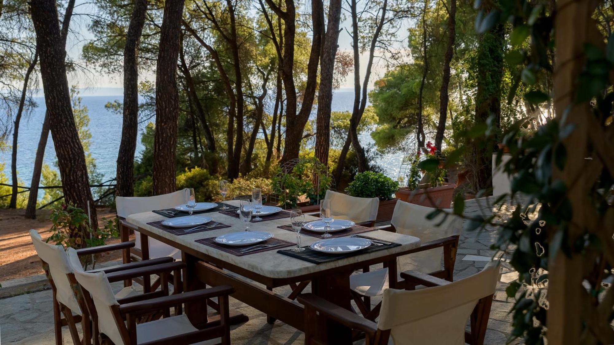Squirrel Beach Front Villa, Metamorfosi Екстер'єр фото
