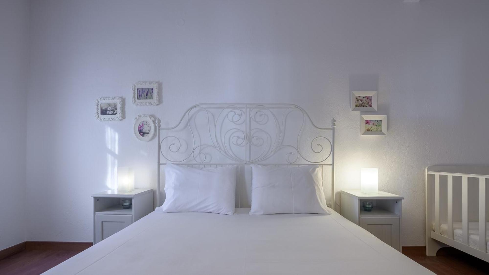 Squirrel Beach Front Villa, Metamorfosi Екстер'єр фото