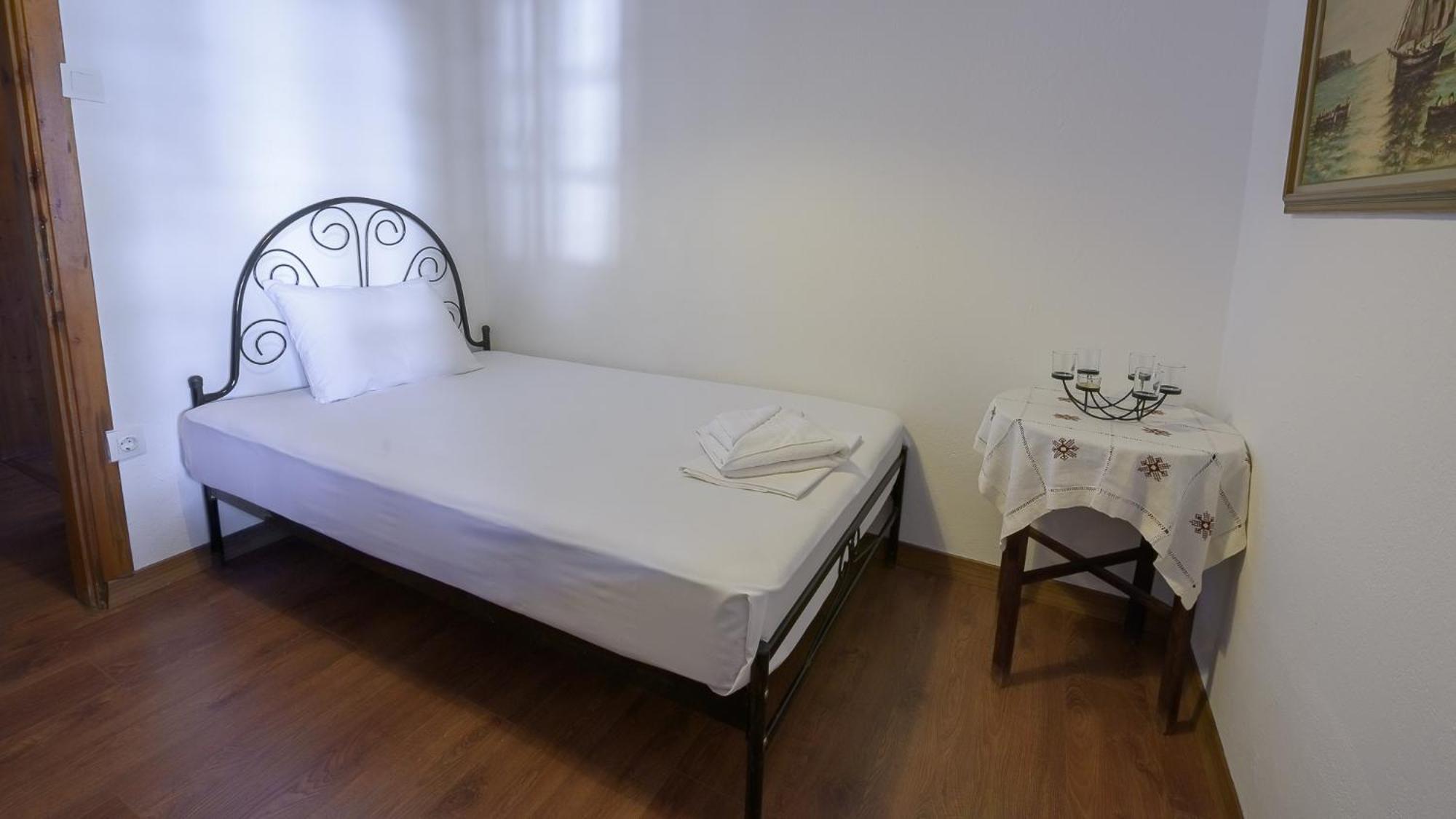 Squirrel Beach Front Villa, Metamorfosi Екстер'єр фото